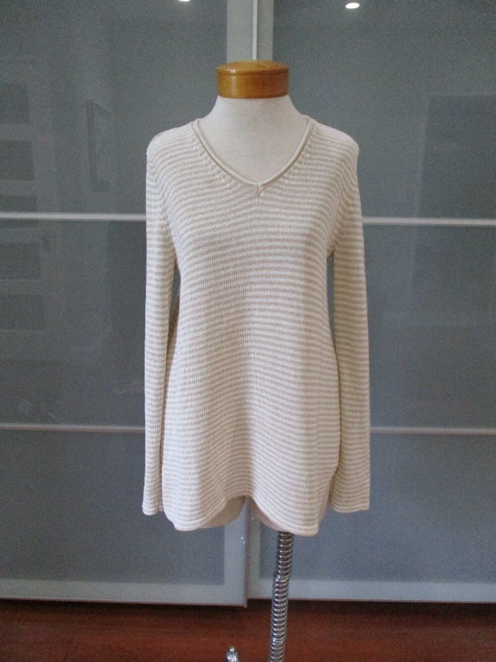 J McLaughlin Beige Cream Striped Knit Top Rolled V-Neck Pullover Sweater